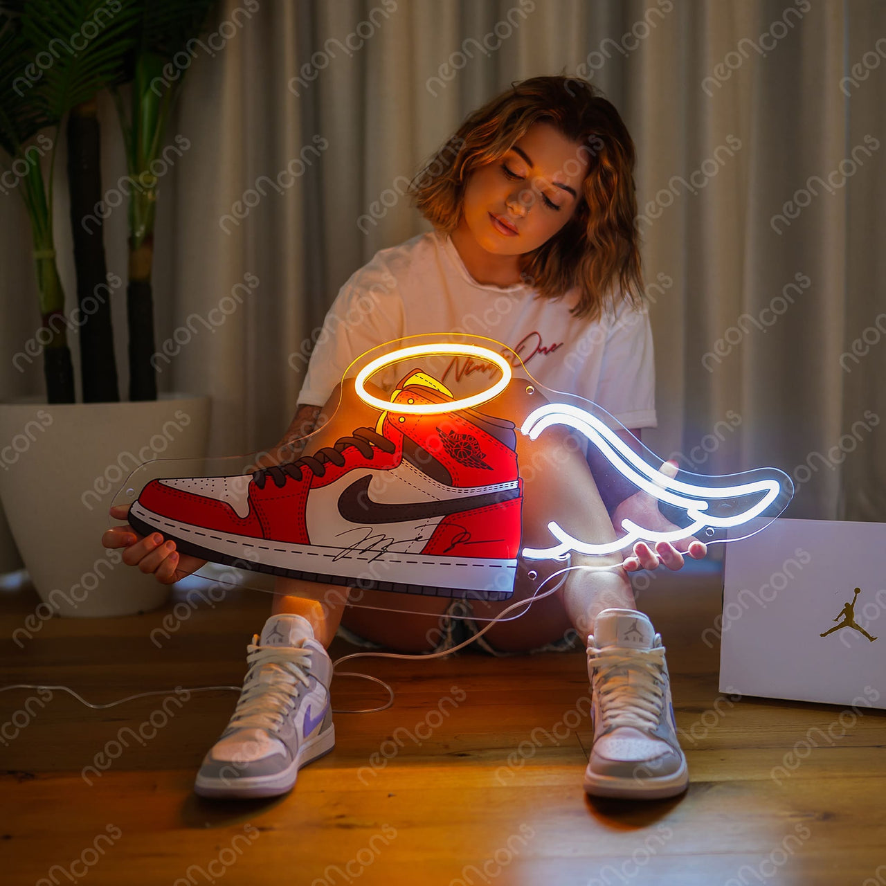 "Holy Grail" LED Neon x Print by Neon Icons